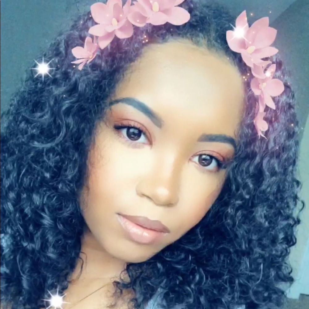 Meet your Posher, Brianna